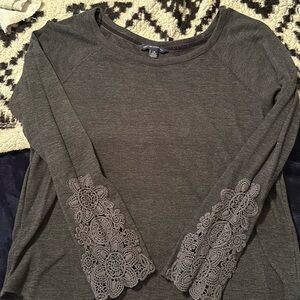 American eagle large long sleeve dark gray